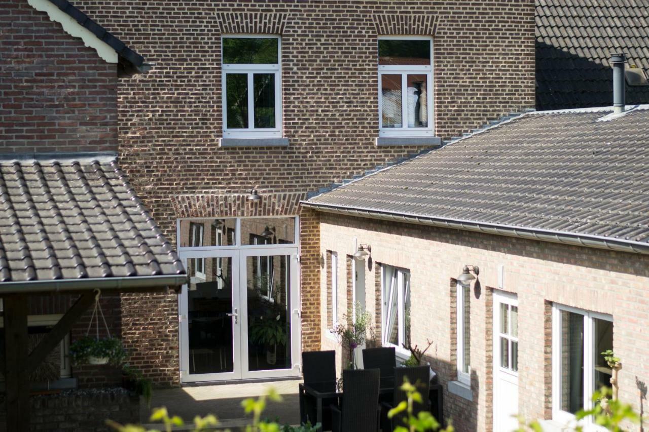 Bed and Breakfast Huize Mesch Eijsden Exterior foto