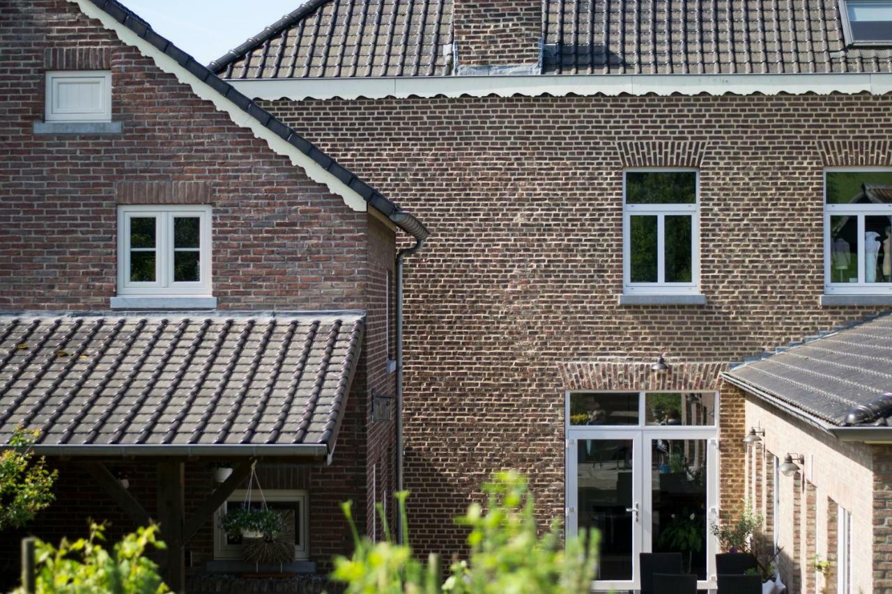 Bed and Breakfast Huize Mesch Eijsden Exterior foto