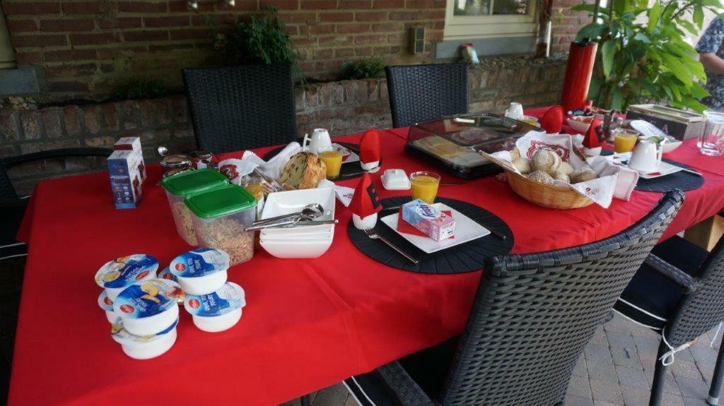 Bed and Breakfast Huize Mesch Eijsden Exterior foto